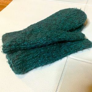 Green Mittins